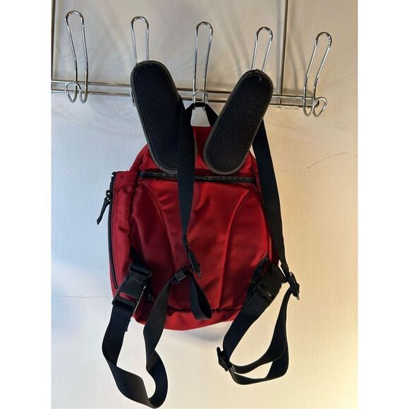 Victorinex Red Swiss Army Knife mini backpack - Picture 3 of 6